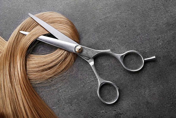 Haare schneiden und färben